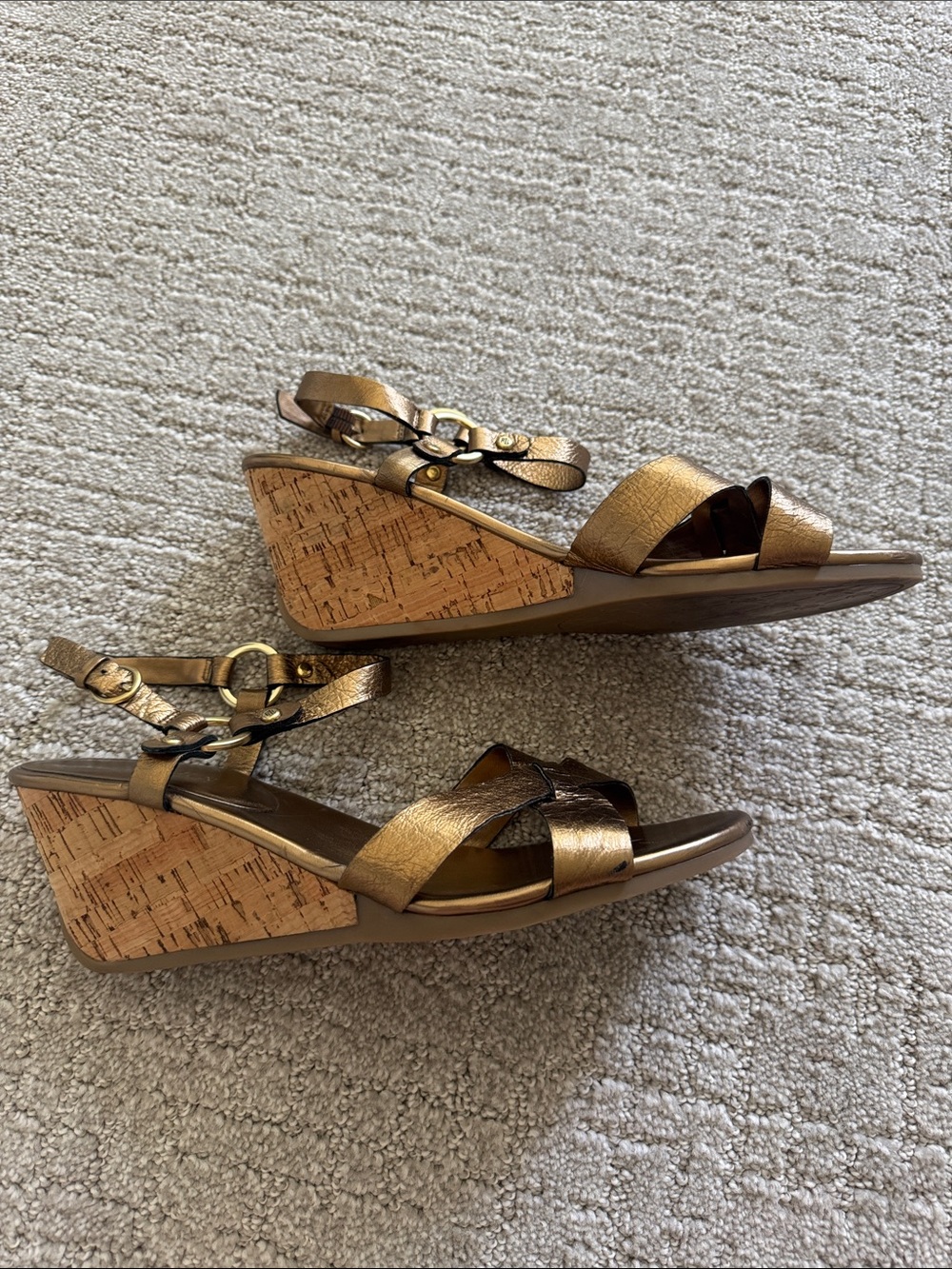 Lauren Ralph Lauren Gold Metallic Cork Wedge Sandals Size 9M